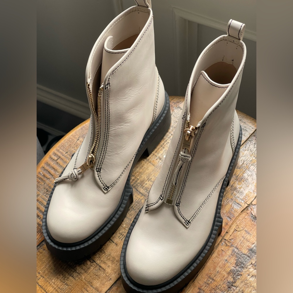 Coach Lisa Bootie Chalk/White Ankle Boots SZ 5B (35.5) with zip closure